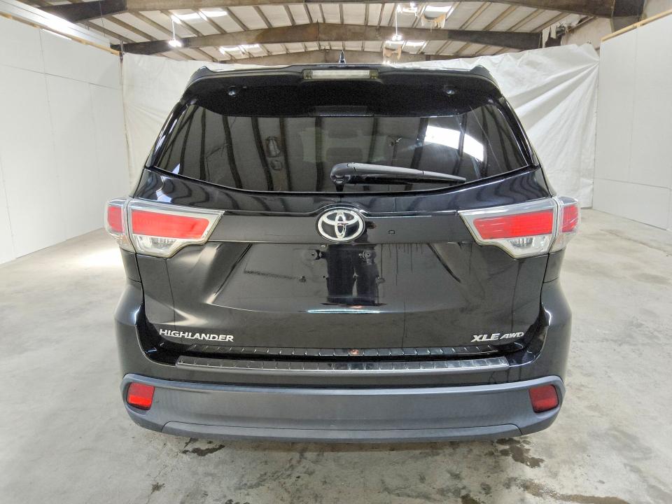 71023566 :رقم المزاد ، 5TDJKRFH1FS156795 vin ، 2015 Toyota Highlander مزاد بيع