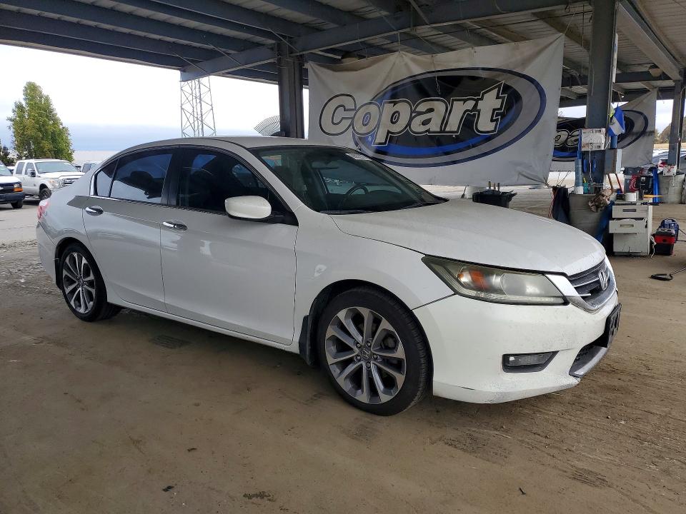 2014 Honda Accord მანქანა იყიდება აუქციონზე, vin: 1HGCR2F55EA217600, აუქციონის ნომერი: 69822976