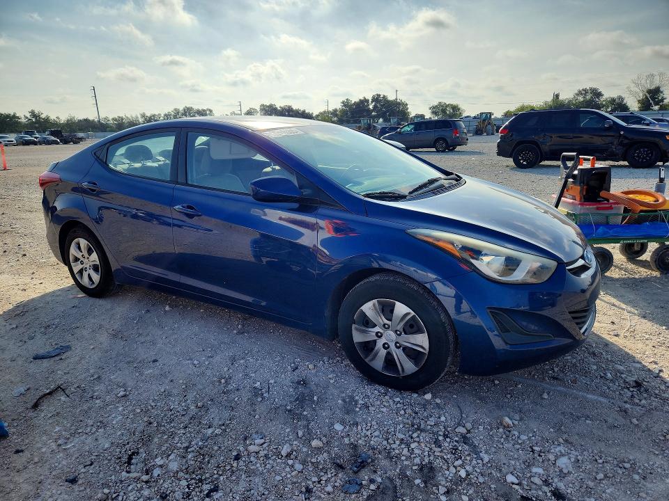 Продажа на аукционе авто 2016 Hyundai Elantra, vin: 5NPDH4AE5GH773040, номер лота: 65926356