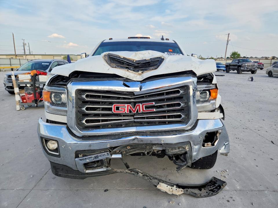 69695736 :رقم المزاد ، 1GT12REY8KF122204 vin ، 2019 Gmc Sierra مزاد بيع