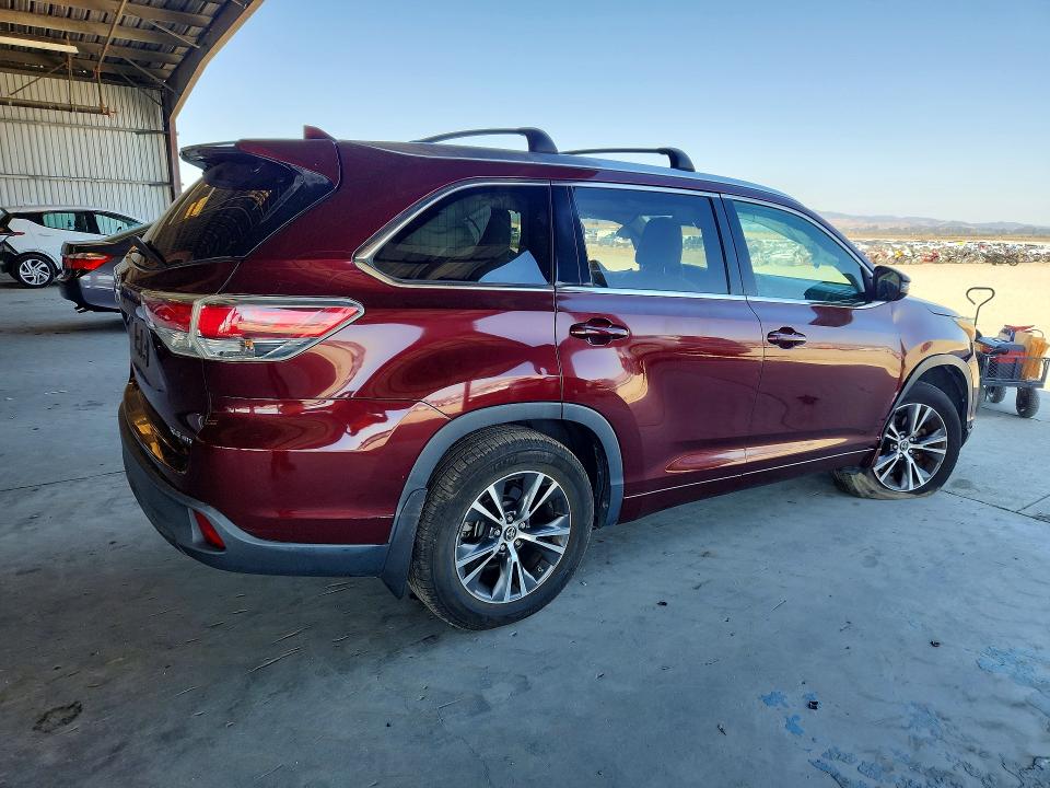 2016 Toyota Highlander მანქანა იყიდება აუქციონზე, vin: 5TDJKRFHXGS327447, აუქციონის ნომერი: 69618506