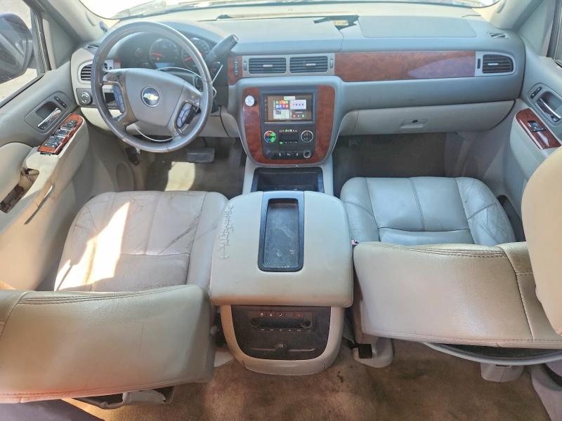 68231816 :رقم المزاد ، 1GNSCJE04ER121882 vin ، 2014 Chevrolet Suburban مزاد بيع