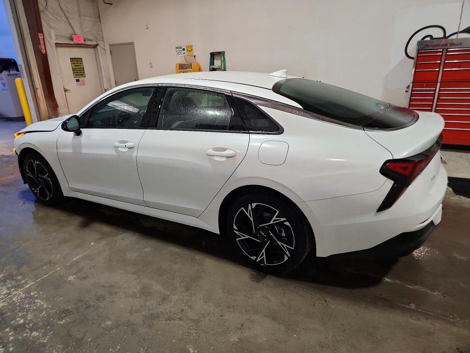 2027 Kia K5 მანქანა იყიდება აუქციონზე, vin: KNAG64J73V5529563, აუქციონის ნომერი: 70145796