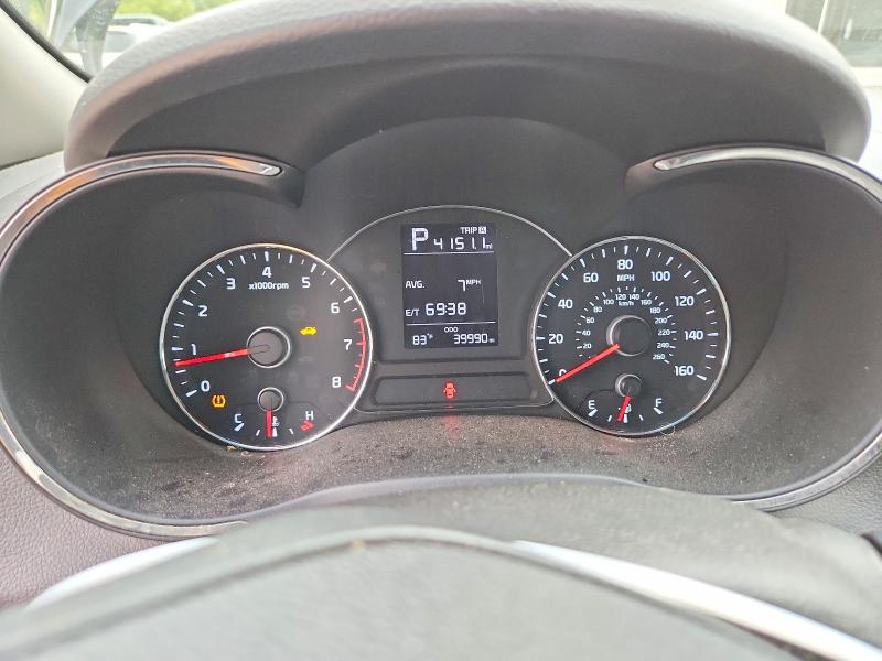 68766826 :رقم المزاد ، 3KPFK4A76JE184196 vin ، 2018 Kia Forte مزاد بيع
