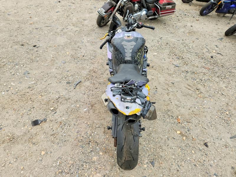 2006 Yamaha Yzfr1 მანქანა იყიდება აუქციონზე, vin: JYARN15E16A001675, აუქციონის ნომერი: 68573366