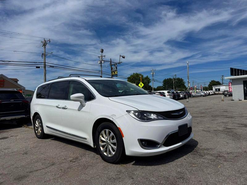 68498086 :رقم المزاد ، 2C4RC1BG9KR554080 vin ، 2019 Chrysler Pacifica مزاد بيع
