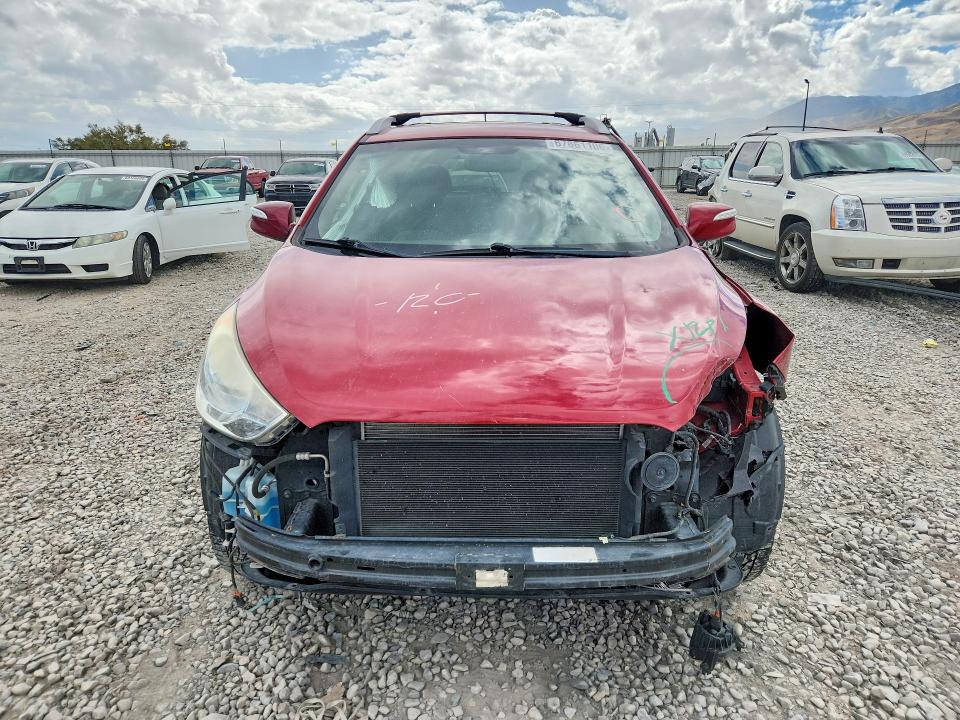 2013 Hyundai Tucson მანქანა იყიდება აუქციონზე, vin: KM8JUCAC2DU579070, აუქციონის ნომერი: 67861106