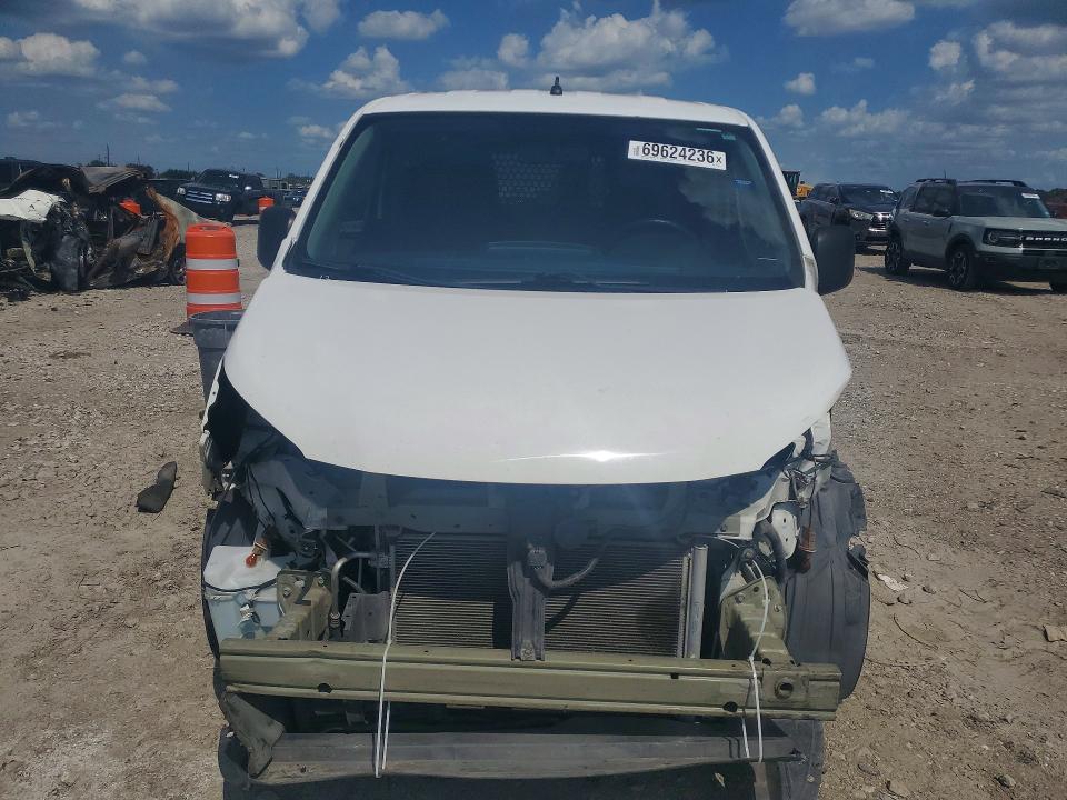 69624236 :رقم المزاد ، 3N6CM0KN1FK700392 vin ، 2015 Nissan Nv200 مزاد بيع