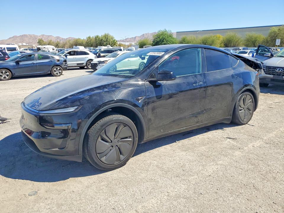 67043986 :رقم المزاد ، 7SAYGDED3TF530246 vin ، 2026 Tesla Model Y مزاد بيع