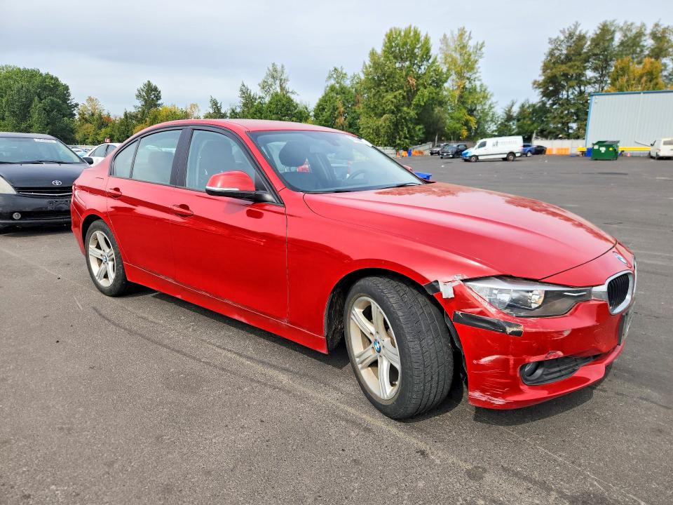 70533396 :رقم المزاد ، WBA3B1G53FNT05094 vin ، 2015 Bmw 320 مزاد بيع