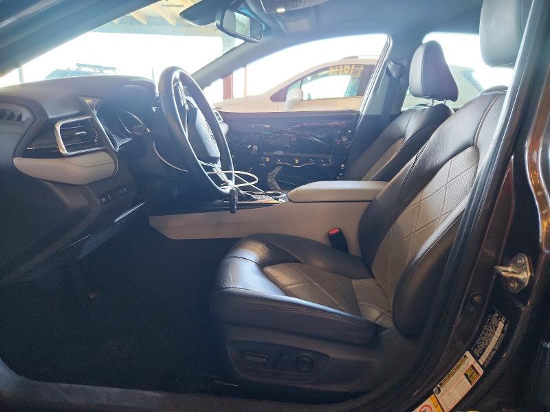 69190146 :رقم المزاد ، 4T1B11HK9JU037006 vin ، 2018 Toyota Camry مزاد بيع