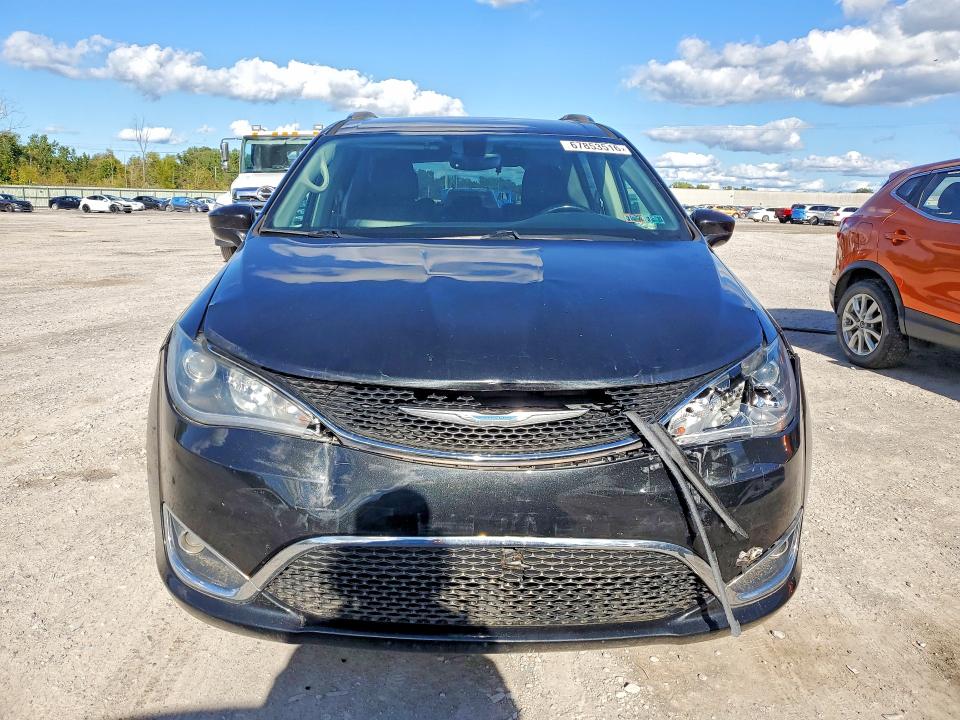 Продаж на аукціоні авто 2018 Chrysler Pacifica, vin: 2C4RC1EG7JR227560, номер лоту: 67853516