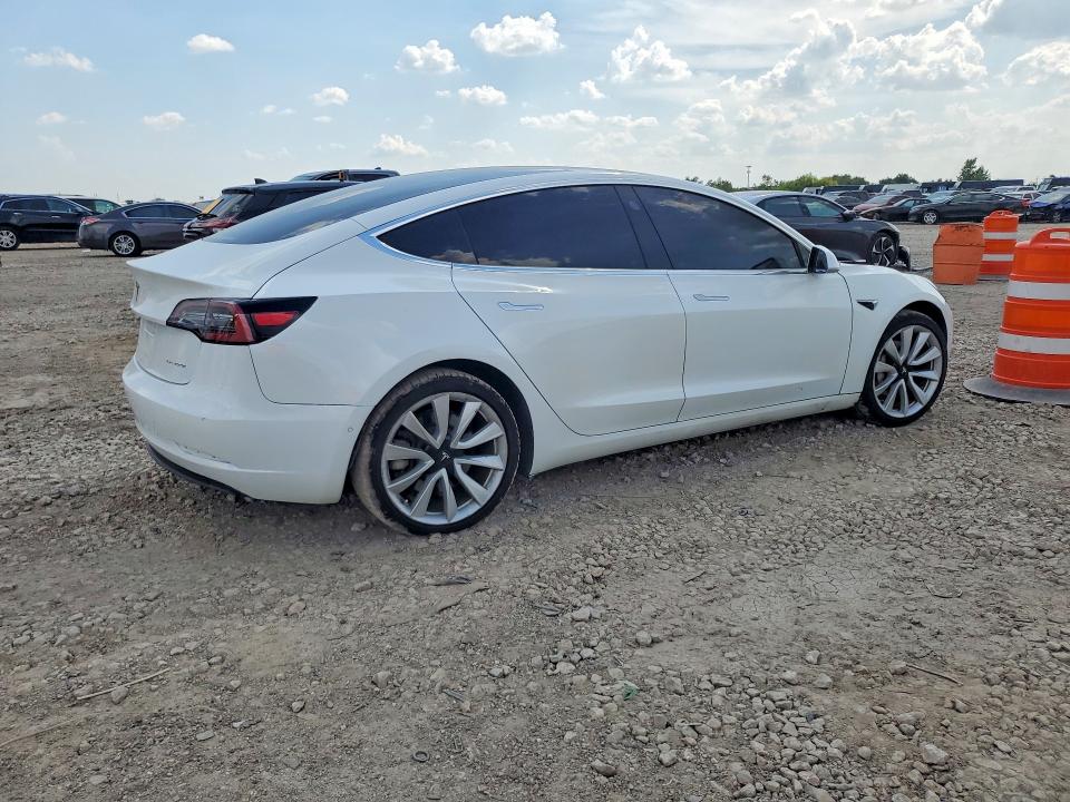 2020 Tesla Model 3 მანქანა იყიდება აუქციონზე, vin: 5YJ3E1EB3LF667357, აუქციონის ნომერი: 70269116