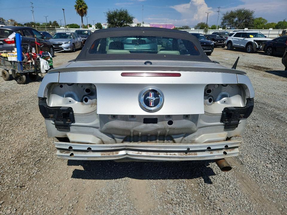 70282296 :رقم المزاد ، 1ZVBP8EN1A5174278 vin ، 2010 Ford Mustang مزاد بيع