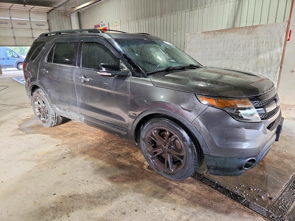 69177026 :رقم المزاد ، 1FM5K8GT1FGC44945 vin ، 2015 Ford Explorer مزاد بيع