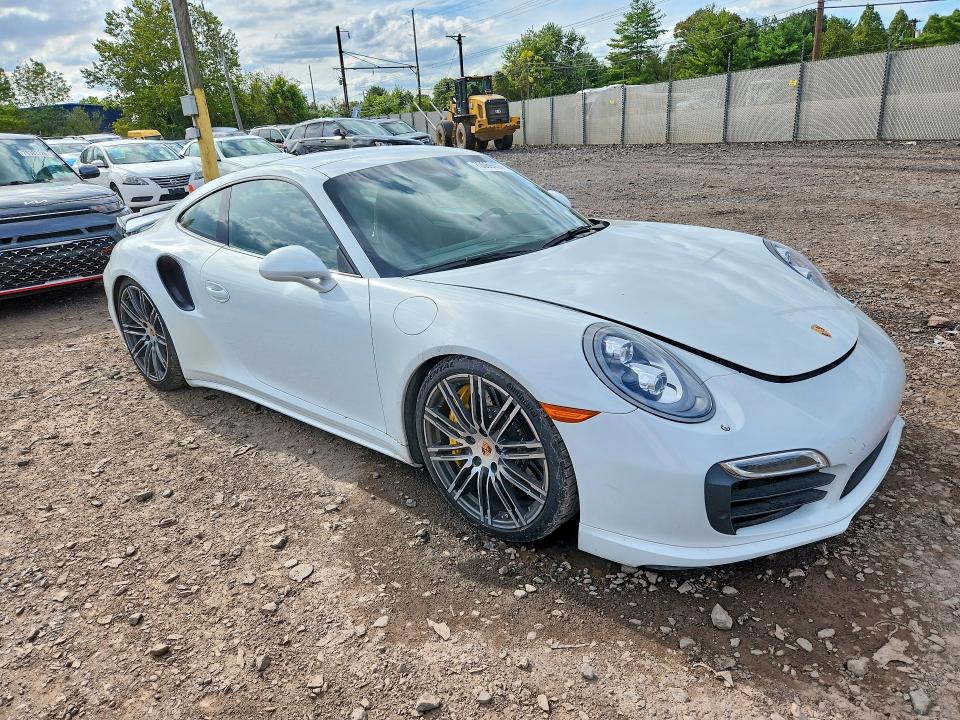 70069406 :رقم المزاد ، WP0AD2A92FS160251 vin ، 2015 Porsche 911 مزاد بيع