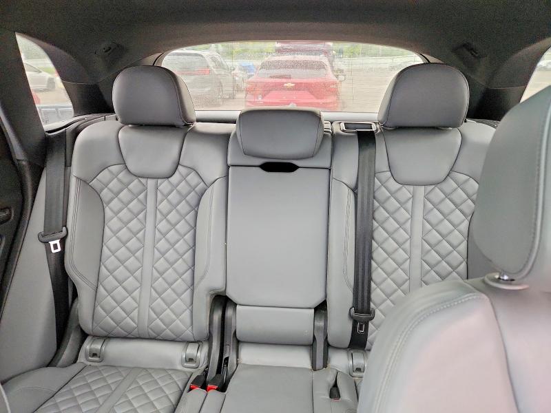 Продажа на аукционе авто 2018 Audi Sq5, vin: WA1C4AFY3J2027441, номер лота: 68821226