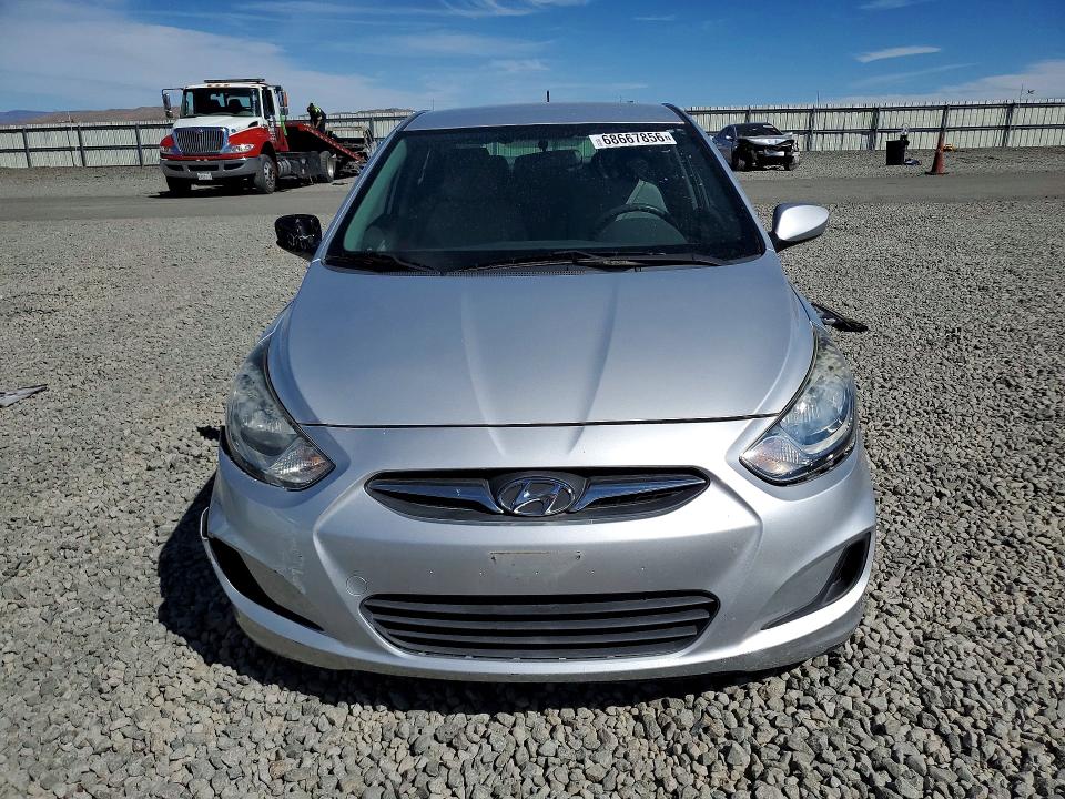 2014 Hyundai Accent მანქანა იყიდება აუქციონზე, vin: KMHCT4AE0EU704815, აუქციონის ნომერი: 68667856