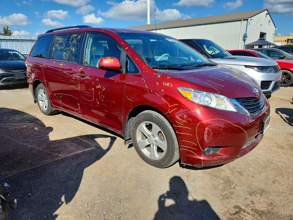 2014 Toyota Sienna მანქანა იყიდება აუქციონზე, vin: 5TDKK3DC9ES488667, აუქციონის ნომერი: 68553306