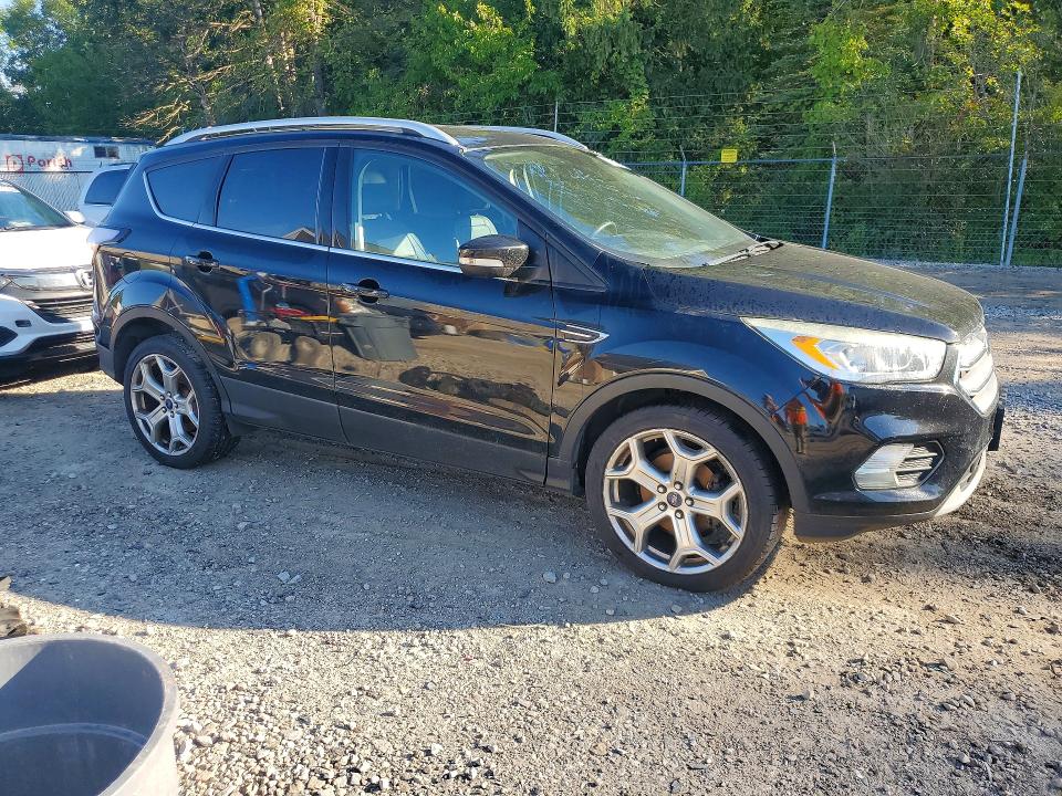 Продажа на аукционе авто 2017 Ford Escape, vin: 1FMCU0JD3HUA59367, номер лота: 68859386