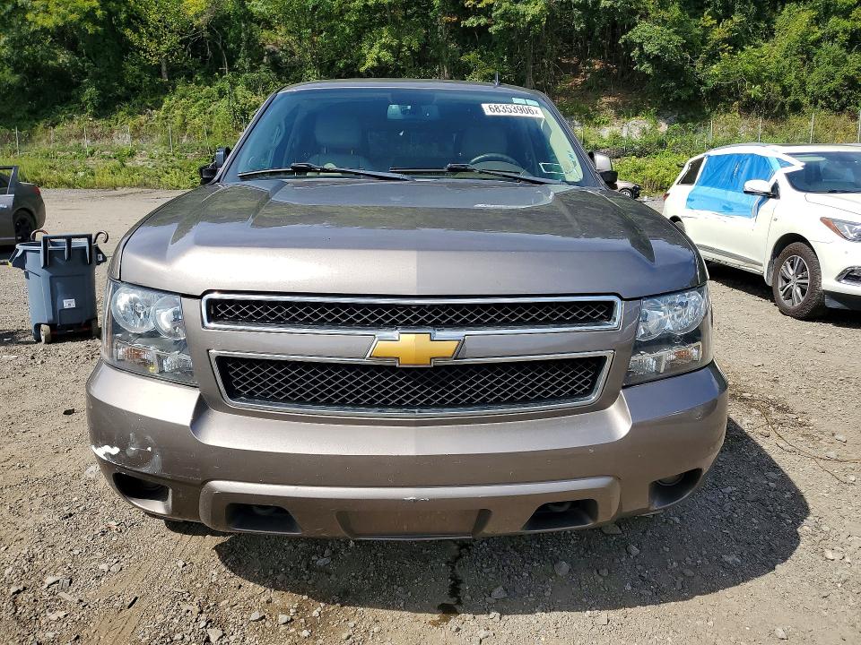 68353906 :رقم المزاد ، 1GNSKAE02CR226128 vin ، 2012 Chevrolet Tahoe مزاد بيع