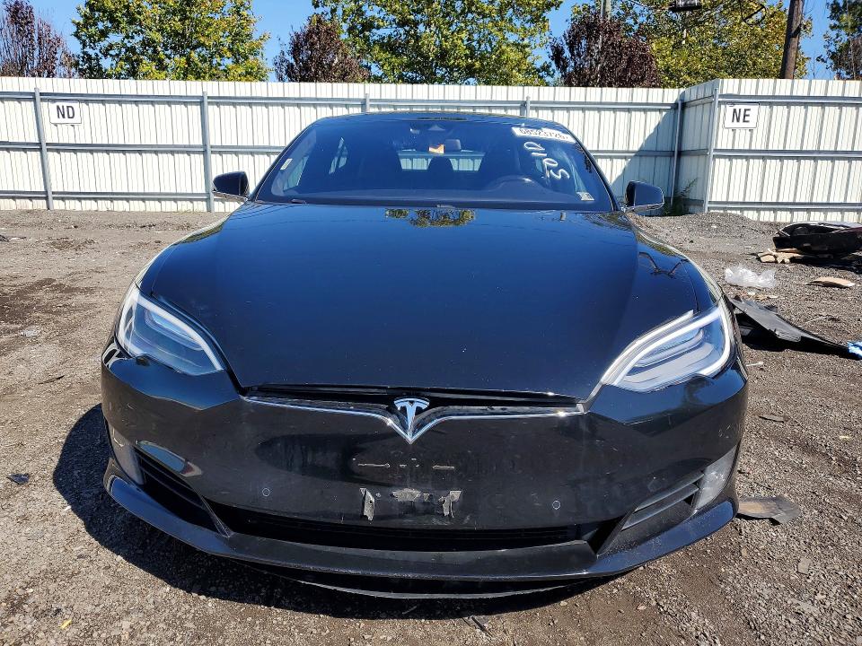 68523726 :رقم المزاد ، 5YJSA1E26GF152544 vin ، 2016 Tesla Model S مزاد بيع