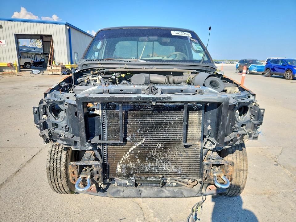 70256256 :رقم المزاد ، 1FTNW21S54EC28598 vin ، 2004 Ford F250 مزاد بيع