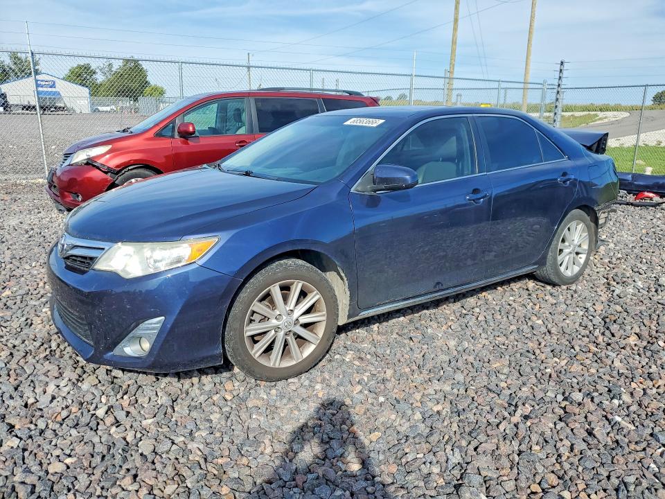 68563666 :رقم المزاد ، 4T1BF1FK4EU778402 vin ، 2014 Toyota Camry مزاد بيع