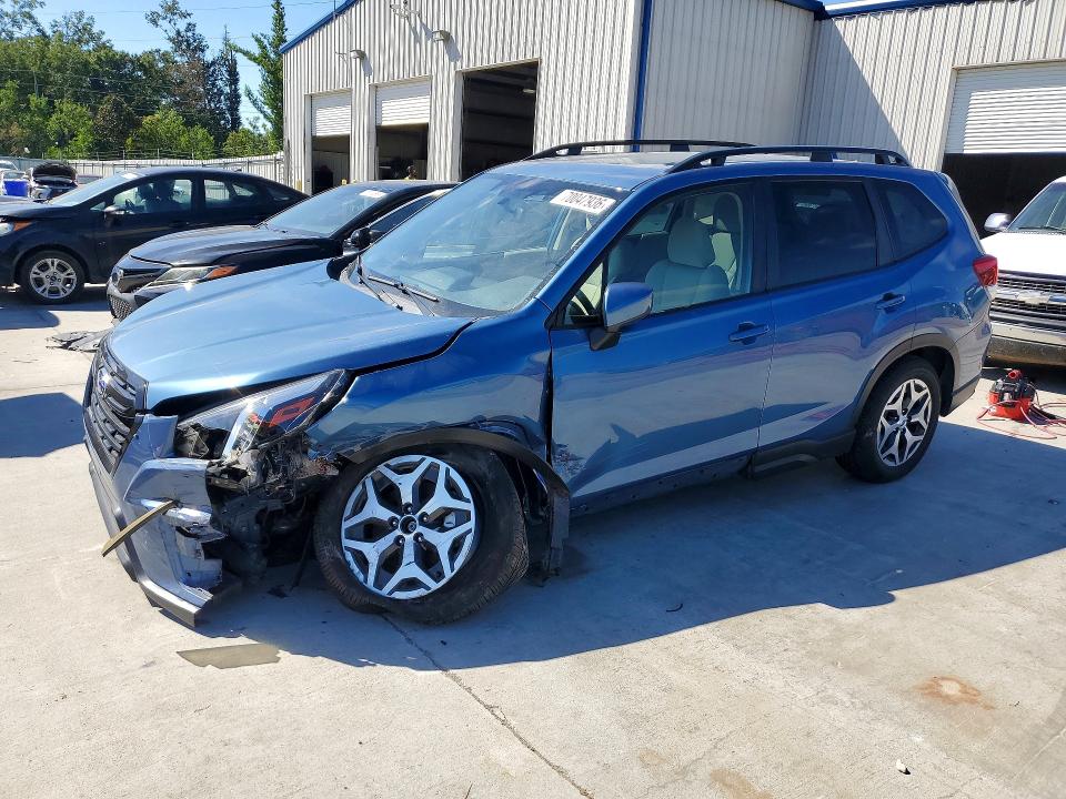 Продажа на аукционе авто 2023 Subaru Forester, vin: JF2SKAEC0PH411665, номер лота: 70047936