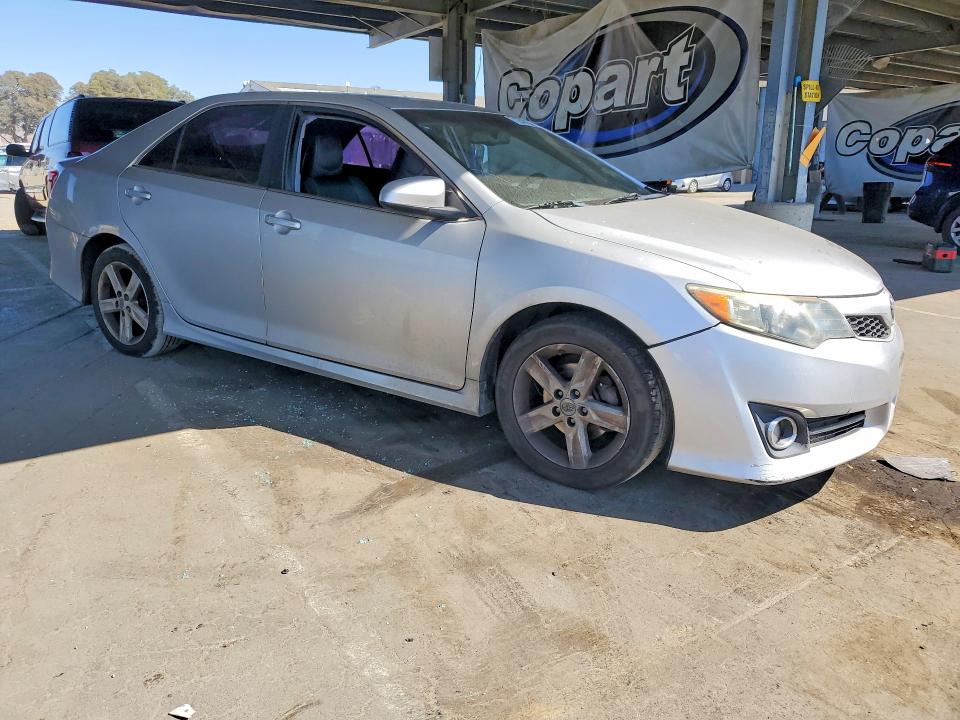 71284706 :رقم المزاد ، 4T1BF1FKXCU038480 vin ، 2012 Toyota Camry مزاد بيع