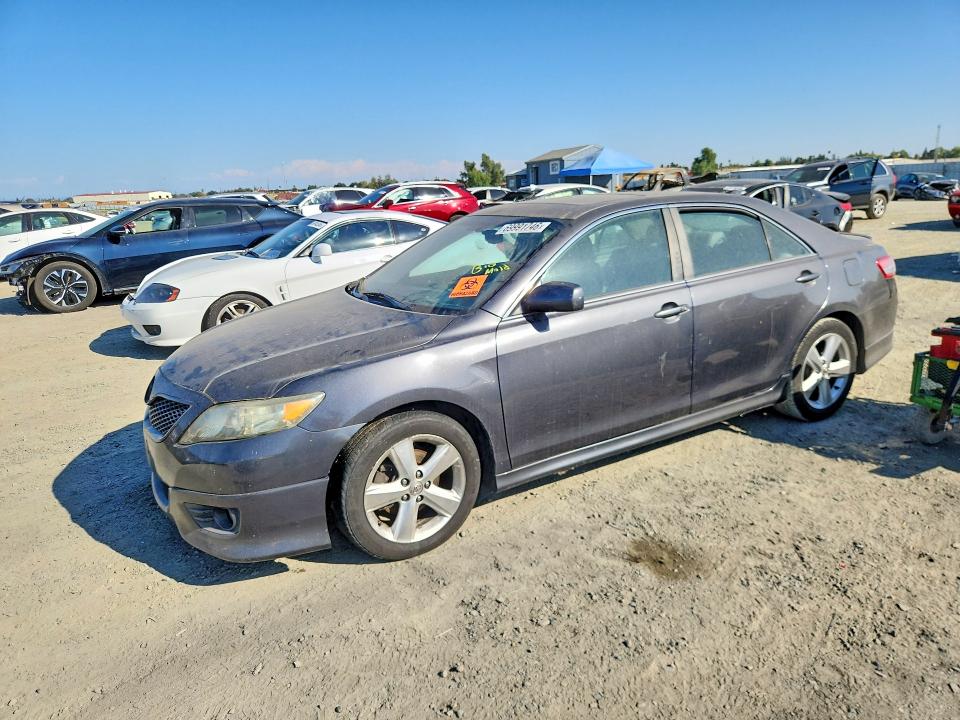 2011 Toyota Camry მანქანა იყიდება აუქციონზე, vin: 4T1BF3EK6BU640546, აუქციონის ნომერი: 69991746