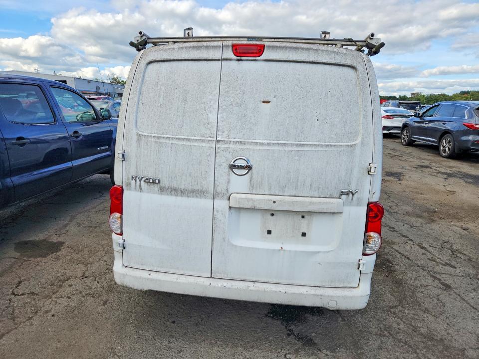 69105586 :رقم المزاد ، 3N6CM0KNXEK696969 vin ، 2014 Nissan Nv200 مزاد بيع