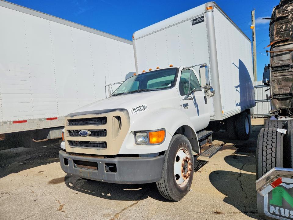 70103736 :رقم المزاد ، 3FRNF65N14V667557 vin ، 2004 Ford F650 مزاد بيع