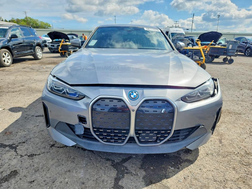 68111976 :رقم المزاد ، WBY73AW06PFP83477 vin ، 2023 Bmw I4 مزاد بيع