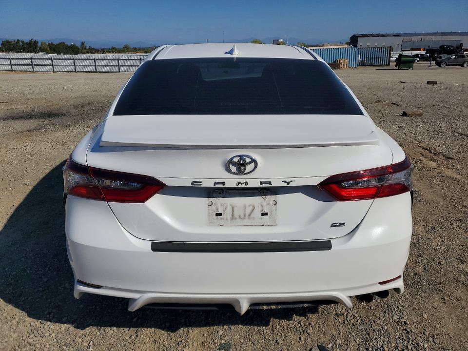 Продаж на аукціоні авто 2022 Toyota Camry, vin: 4T1G11AK4NU646431, номер лоту: 69357426
