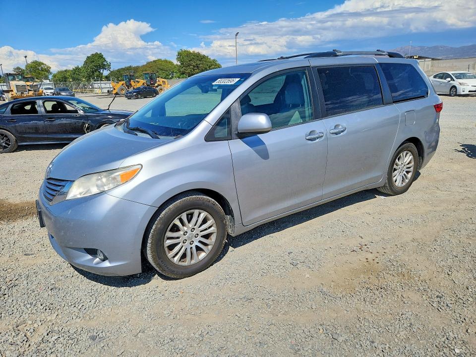 Aukcja sprzedaży 2015 Toyota Sienna, vin: 5TDYK3DC5FS609917, numer aukcji: 68302696