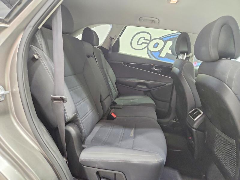 2016 Kia Sorento მანქანა იყიდება აუქციონზე, vin: 5XYPG4A31GG061680, აუქციონის ნომერი: 68854476