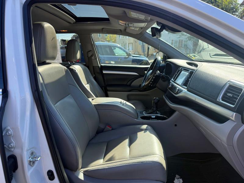 Aukcja sprzedaży 2018 Toyota Highlander, vin: 5TDJZRFH2JS808876, numer aukcji: 69137626