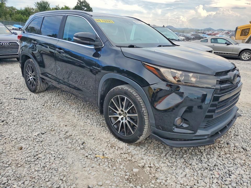 69915356 :رقم المزاد ، 5TDJZRFH9HS375826 vin ، 2017 Toyota Highlander مزاد بيع
