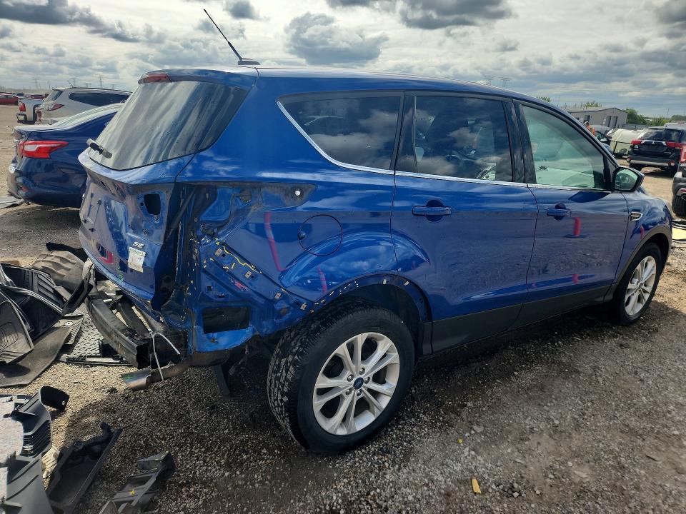 69846416 :رقم المزاد ، 1FMCU0GD0HUD94917 vin ، 2017 Ford Escape مزاد بيع