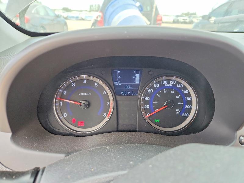 2015 Hyundai Accent მანქანა იყიდება აუქციონზე, vin: KMHCT4AE9FU806146, აუქციონის ნომერი: 68865936
