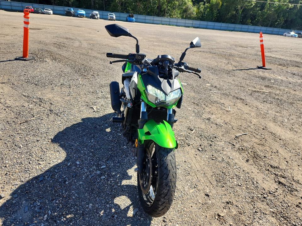 2019 Kawasaki Er400 მანქანა იყიდება აუქციონზე, vin: JKAERKD12KDA37893, აუქციონის ნომერი: 69437466