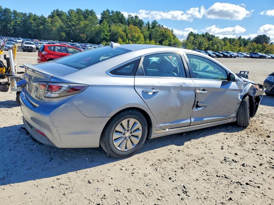 2016 Hyundai Sonata Hybrid მანქანა იყიდება აუქციონზე, vin: KMHE24L17GA015347, აუქციონის ნომერი: 70468296