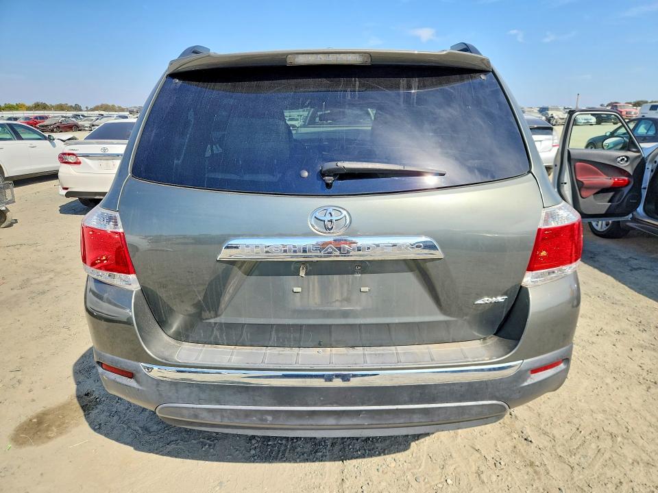 2013 Toyota Highlander მანქანა იყიდება აუქციონზე, vin: 5TDDK3EH4DS271660, აუქციონის ნომერი: 69897456