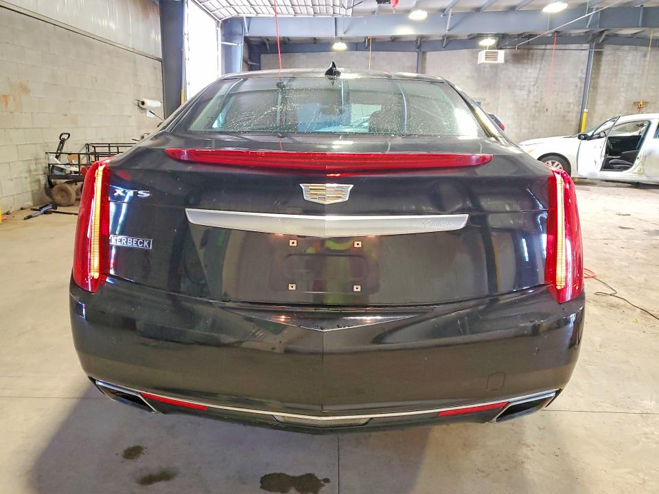68207806 :رقم المزاد ، 2G61M5S33H9183265 vin ، 2017 Cadillac Xts مزاد بيع
