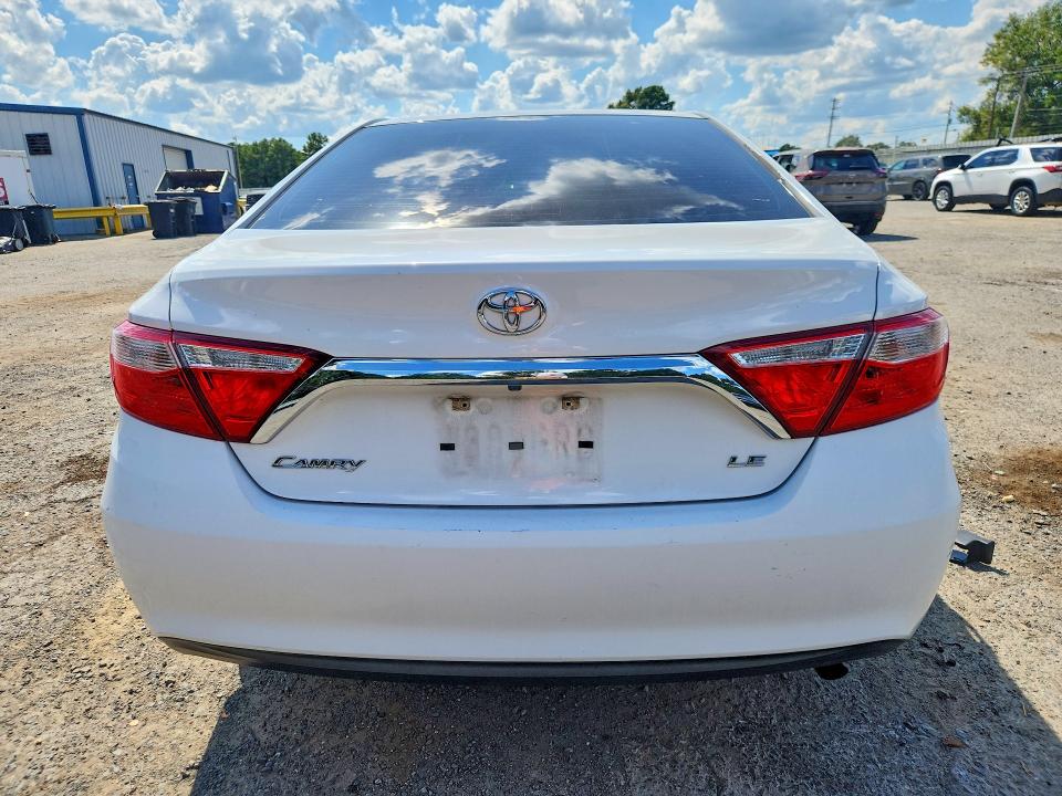 Aukcja sprzedaży 2015 Toyota Camry, vin: 4T1BF1FKXFU032134, numer aukcji: 68298956