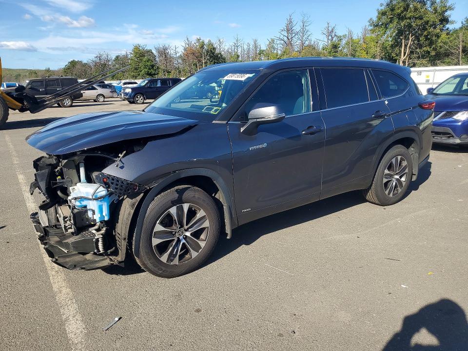 69815896 :رقم المزاد ، 5TDGBRCH6MS524173 vin ، 2021 Toyota Highlander مزاد بيع