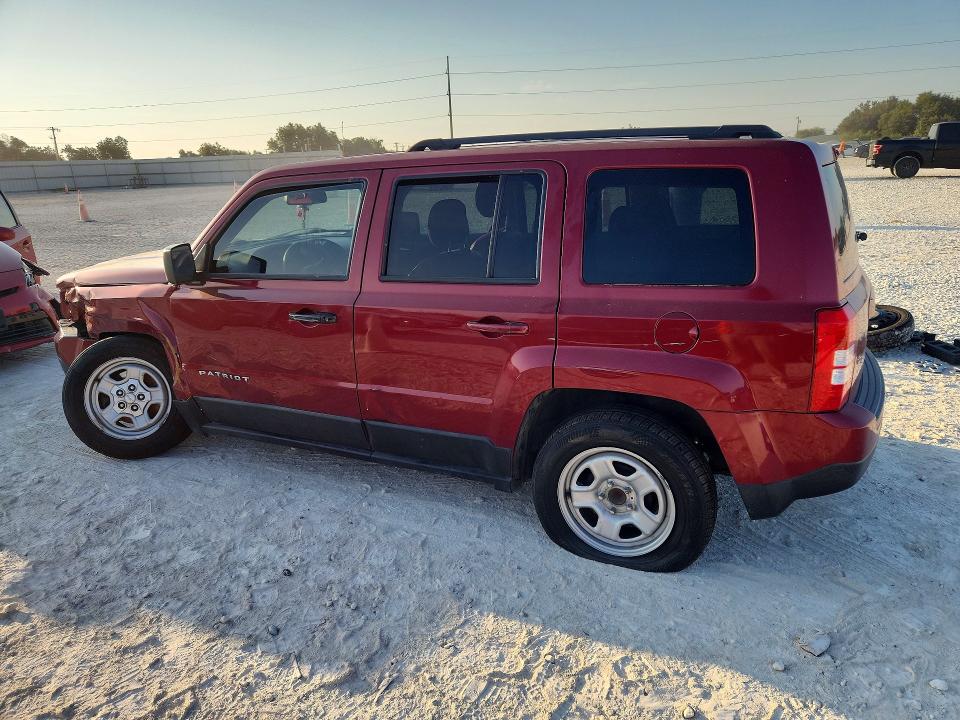 67147296 :رقم المزاد ، 1C4NJPBB3FD372170 vin ، 2015 Jeep Patriot مزاد بيع