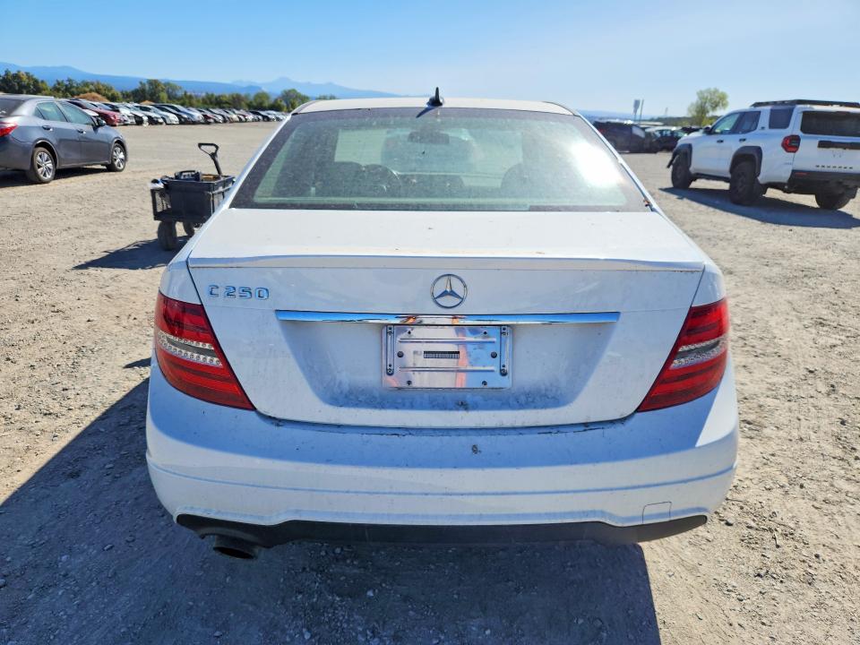 Продажа на аукционе авто 2014 Mercedes-benz C, vin: WDDGF4HB3ER307178, номер лота: 68884996
