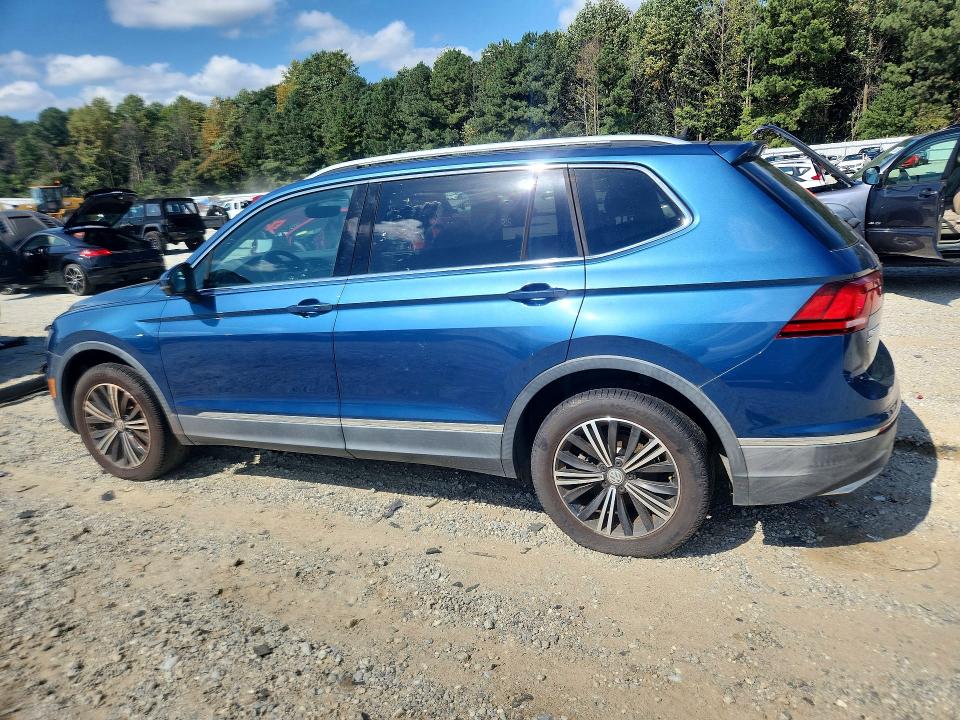 67979796 :رقم المزاد ، 3VV3B7AX0JM077138 vin ، 2018 Volkswagen Tiguan مزاد بيع